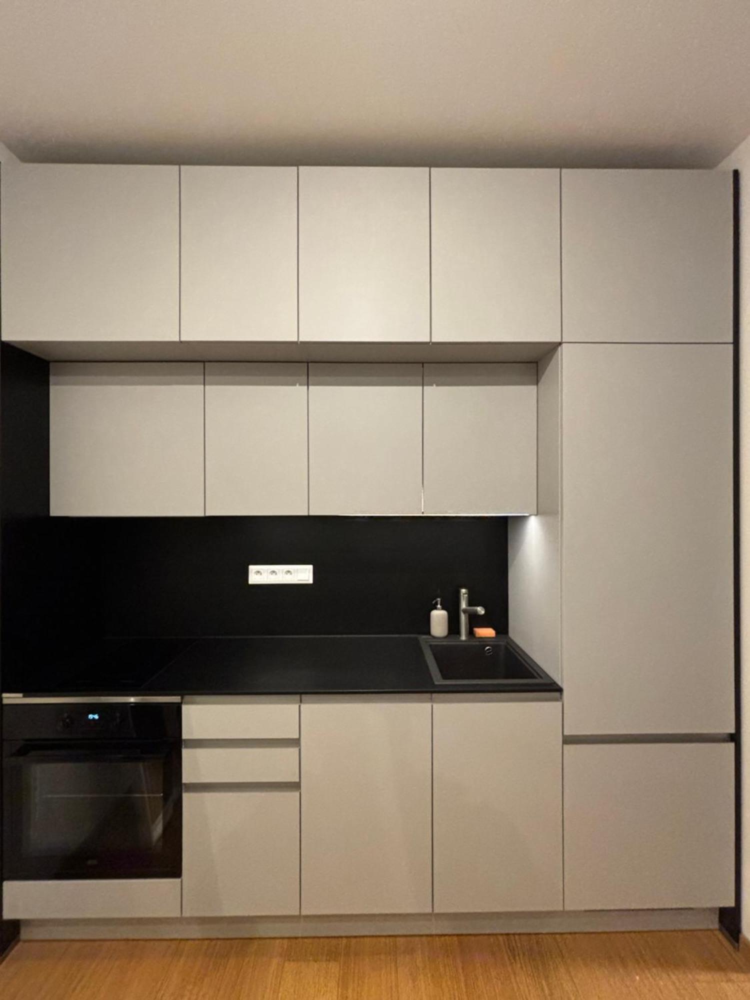 Main City Center - Luxury - Free Parking - City View Bratislava Exteriör bild